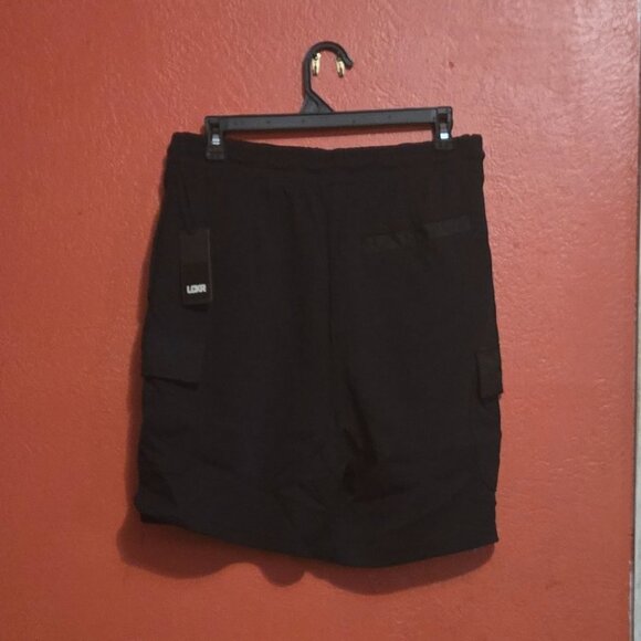 Foot Locker Fleece Cargo Shorts – Black – Men’s Medium (New with Tags) - Picture 2 of 4